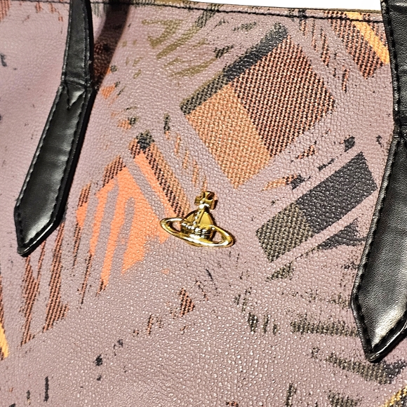 VIVIENNE WESTWOOD TOTE - Picture 2 of 15